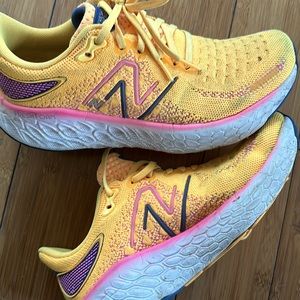 New balance fresh foam 1080 women’s 8 wide, for walking, great running training